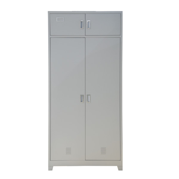 你知道，軍隊制式營具標準中的物品柜標準嗎？